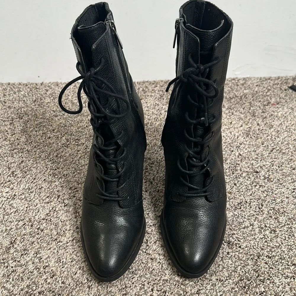 Michael kors black lace up carrigan boots size 11M